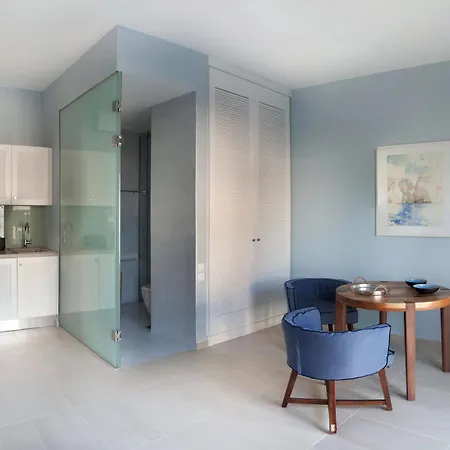 Aethrion Boutique Homes Hotel