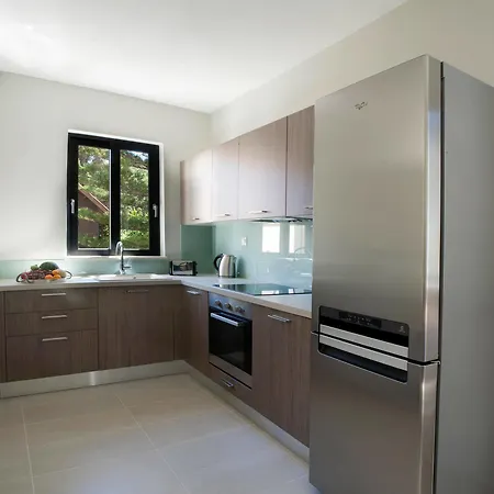 Aethrion Boutique Homes 3* Kato Daratso
